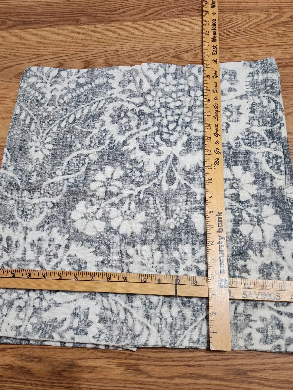 Pottery Barn Bernyce Linen Pillow Covers Set/2 20X20 Gray Ivory Floral Botanical
